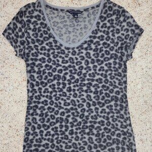 Women;s Banana Republic Animal Print Top Sz M